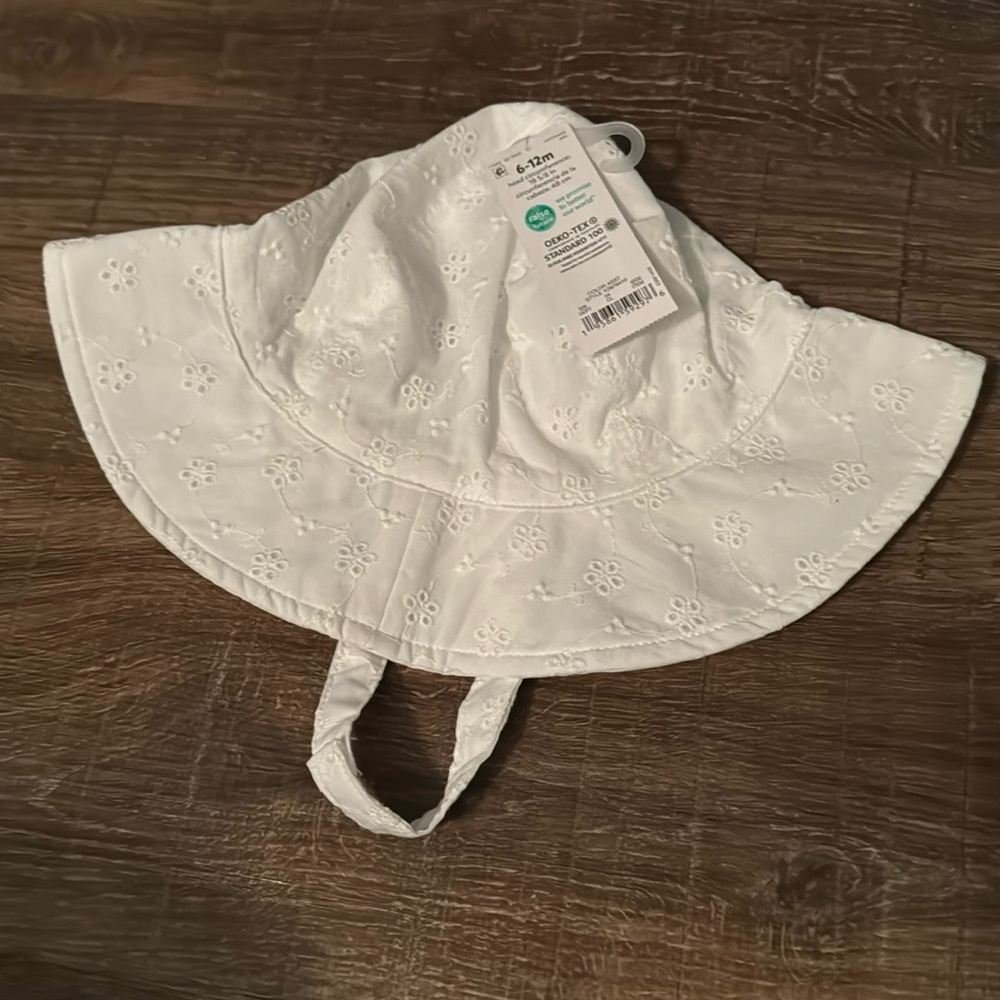 Carter’s baby girl eyelet sun hat